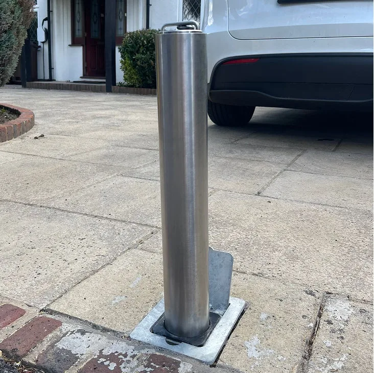 Rhino Premium Stainless Steel Telescopic driveway bollard